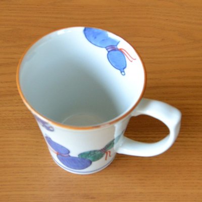 画像5: 百寿 お祝い 100歳 プレゼント マグカップ 無病息災を願った縁起物ギフト 有田焼 鍋島六瓢 青 百寿熨斗・メッセージカード付き 木箱入り