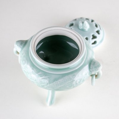 画像6: 青磁龍彫 三つ足香炉(木箱入)