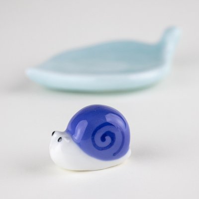 画像3: かたつむり(青)皿付 置物