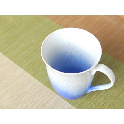 画像3: 名入れ 喜寿 プレゼント 無病息災を願った縁起物ギフト 有田焼 湯呑み 花六瓢 赤 メッセージカード付き・喜寿のし付き 木箱入り
