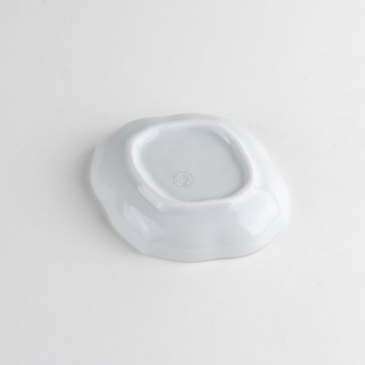 画像6: 染付唐草 木甲小皿