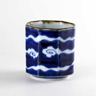 画像3: 染付雲兎 面取湯呑(木箱入)