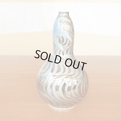 画像3: プラチナ流水 金魚絵 瓢型 小壷 藤井錦彩 作