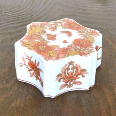 画像4: 錦彩花蝶紋 水滴（木箱入）