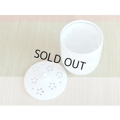 画像2: 水晶彫花詰 （大）蓋付き湯呑