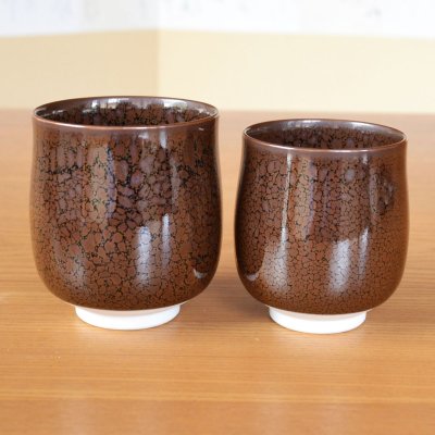 画像3: 名入れ 還暦祝い 無病息災を願った縁起物ギフト 有田焼 湯呑み 茶碗 飯碗 セット 花六瓢 青 メッセージカード付き・還暦のし付き 木箱入り
