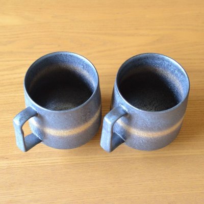画像4: 名入れ 古希 プレゼント 無病息災を願った縁起物ギフト 有田焼 湯呑み ペア 夫婦湯呑 花六瓢 メッセージカード付き・古希のし付き 木箱入り