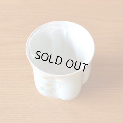 画像4: 名入れ 卒寿祝い 男性 プレゼント 桜の花びら形になる 湯呑み 有田焼 華の舞 薄緑 メッセージカード付き 長寿の木箱入り