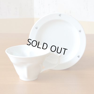 画像3: 結婚祝い プレゼント 有田焼 ハートの形が浮かび上がる コーヒー カップ＆ソーサー ペアー ハートinクローバー 青 赤 のし・メッセージカード付き