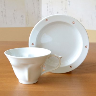 画像5: 結婚祝い プレゼント 有田焼 ハートの形が浮かび上がる コーヒー カップ&ソーサー ペアー ハートinクローバー 青 赤 のし・メッセージカード付き